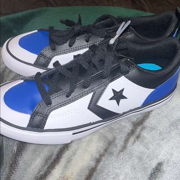 New Black and Blue Star Converse Sneakers Size 4 - Picture 3 of 5